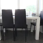 Quiet Room In Apartment